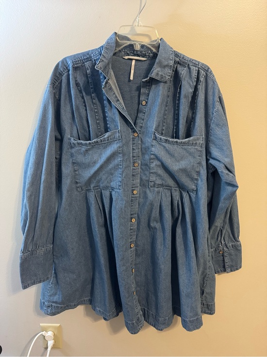 Free People Dresses & Skirts - Blue Denim Button-Front Peplum Free People Dress